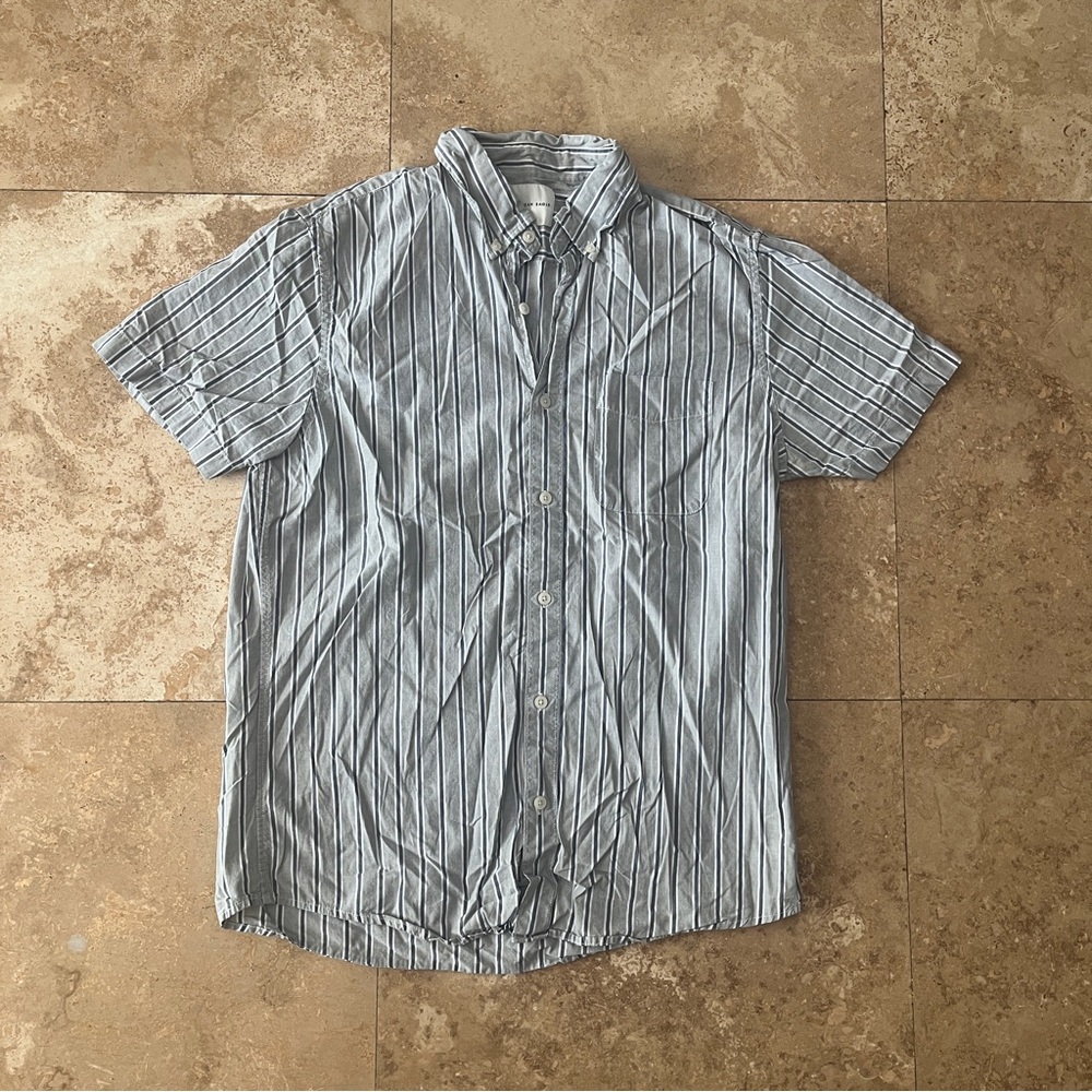 Men’s American Eagle Blue Striped Button Down Shirt
